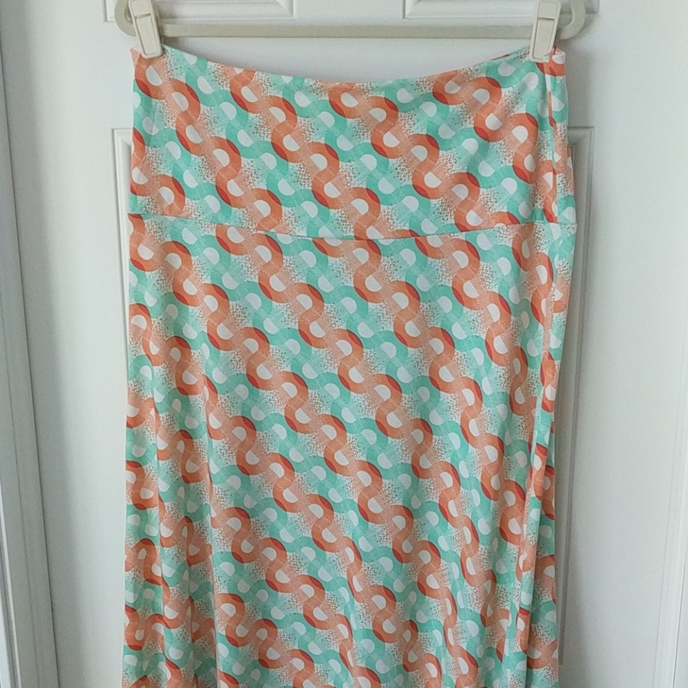 LulaRoe Maxi - Picture 4 of 4